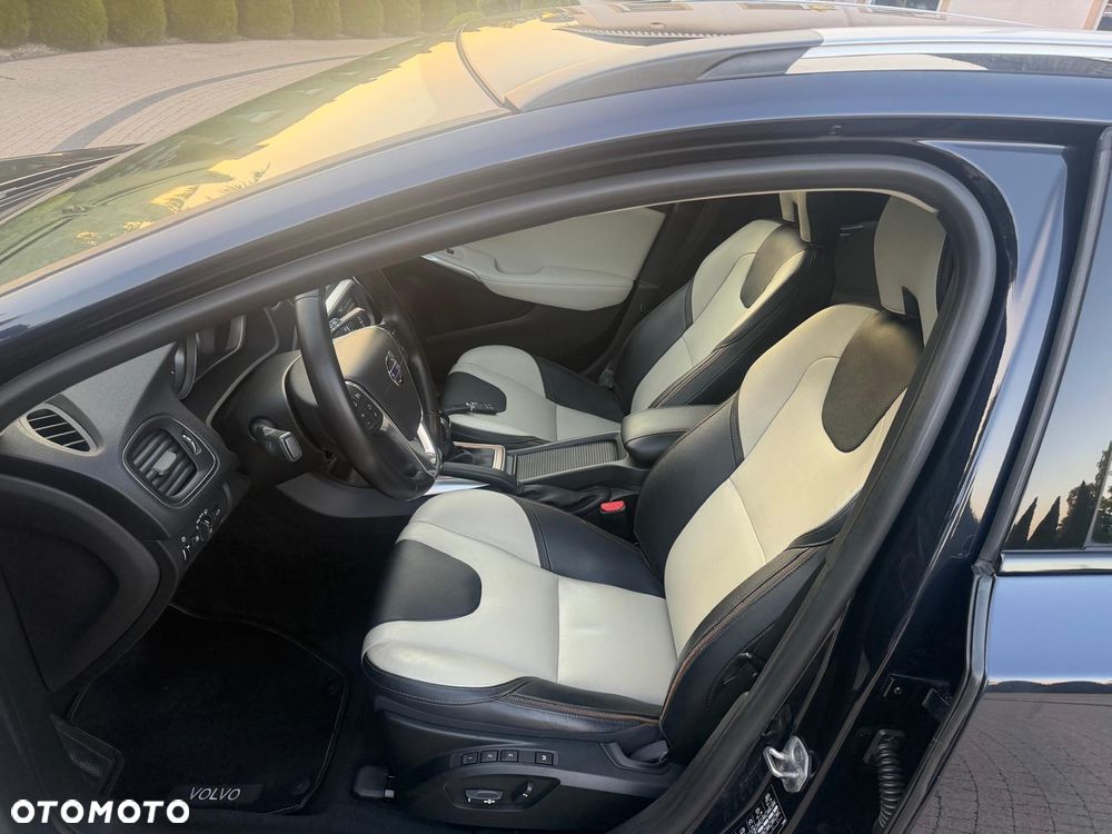 Volvo V40 D4 Geartronic Ocean Race - 22