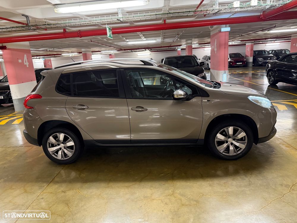 Peugeot 2008 1.2 PureTech Style - 7