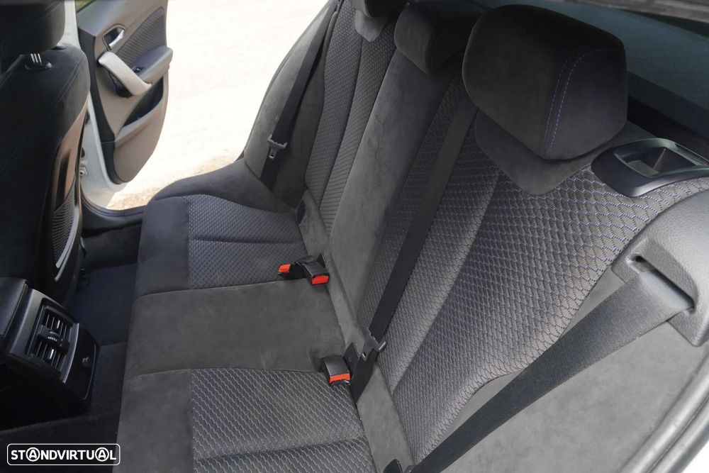 BMW 120 d Aut. M Sport - 13