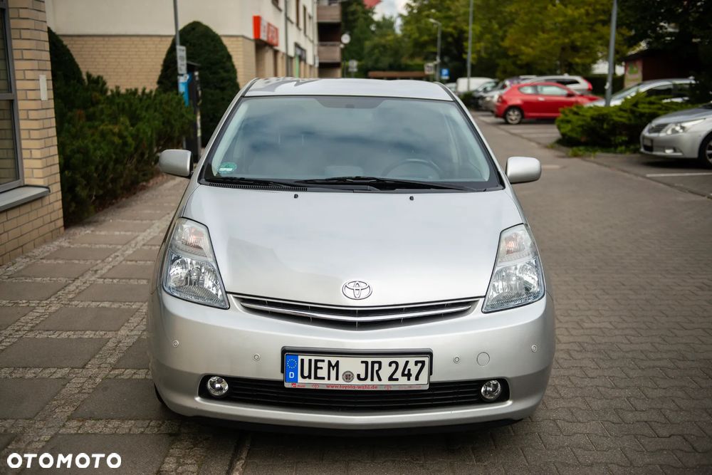 Toyota Prius 1.5 VVT-i Prestige - 1