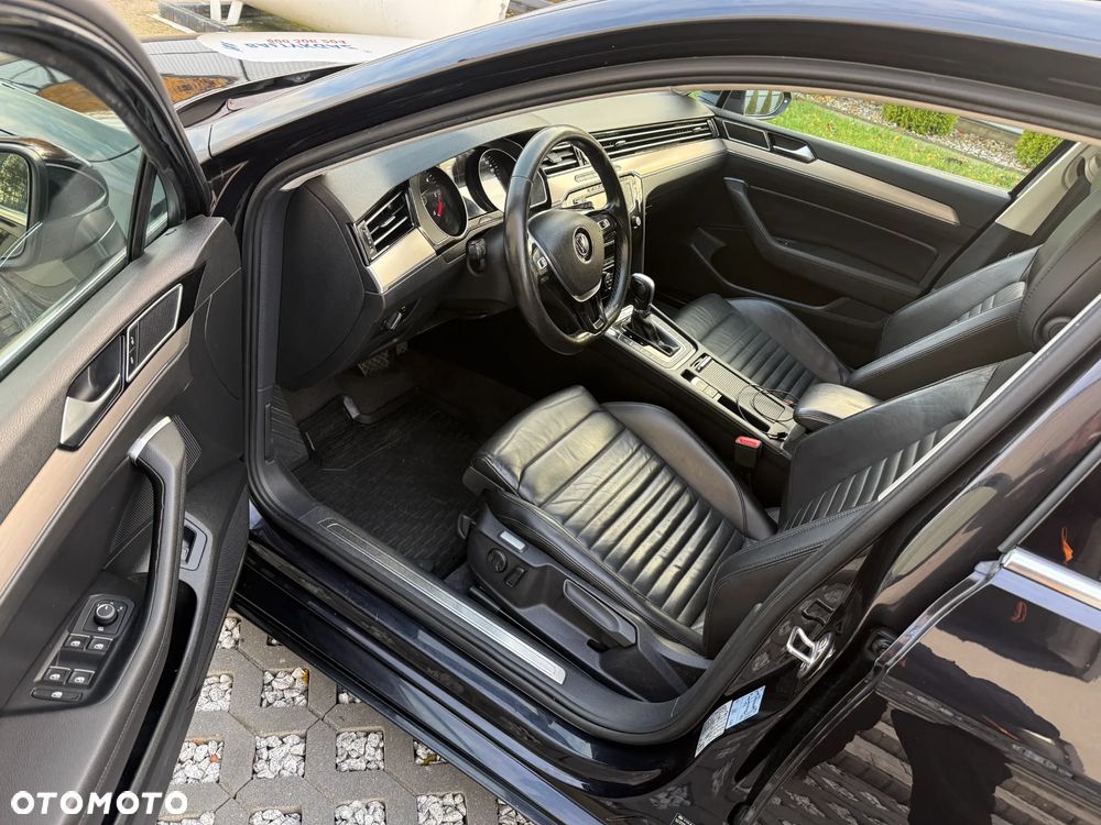 Volkswagen Passat Variant 2.0 TDI SCR DSG 4Motion Business - 14