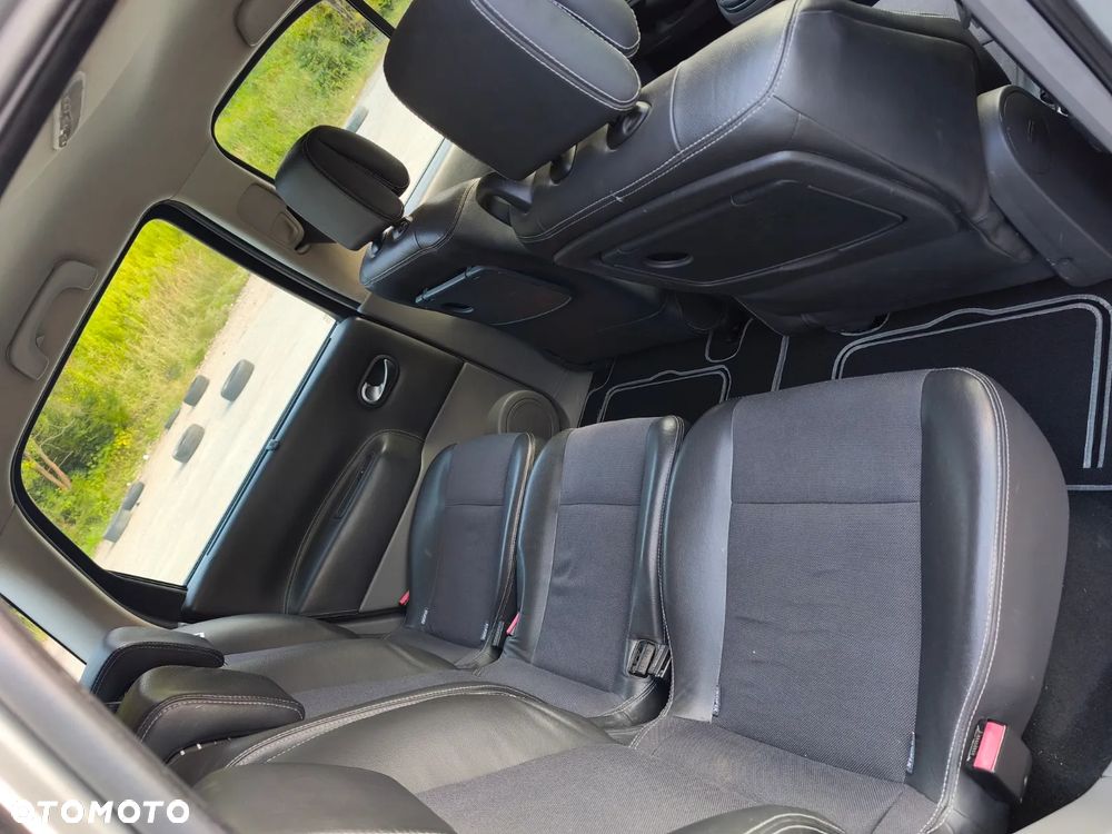 Renault Scenic 1.6 16V Confort Expression - 12