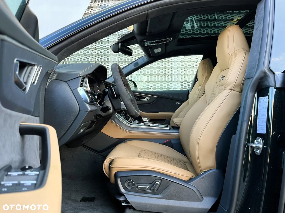 Audi RS Q8 - 16