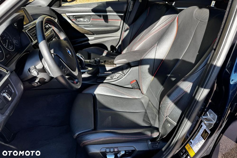 BMW Seria 3 330i Sport Line sport - 15