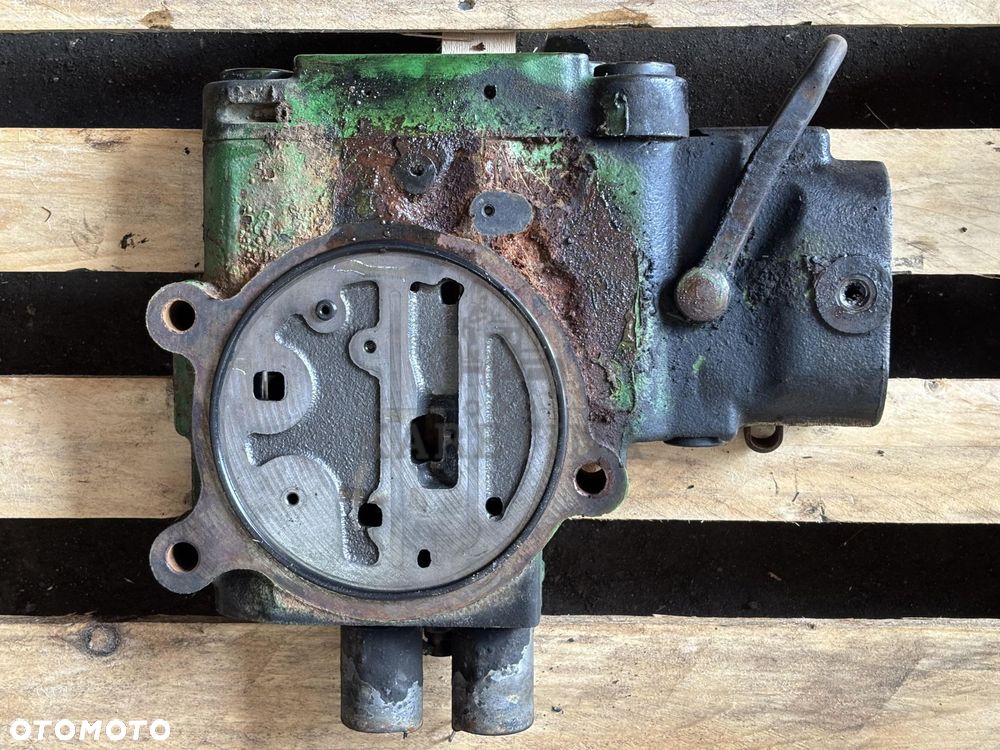 John Deere 8130 8230 8430 8530 9230 9630 Rozdzielacz Hydrauliczny CZĘŚCI RE262092 - 8