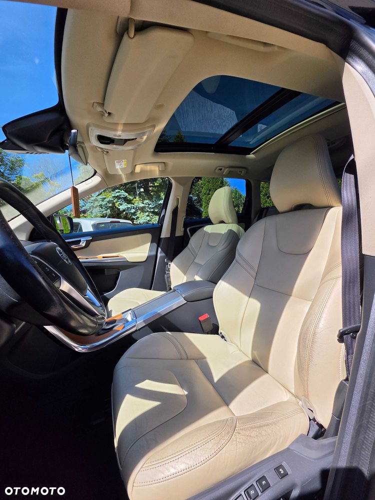 Volvo XC 60 - 6