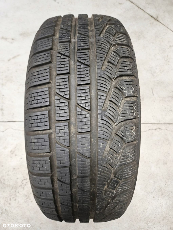 215/45/18 215/45r18 93v Pirelli SottoZero