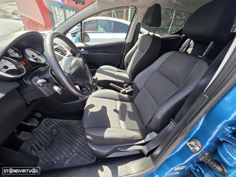 Peugeot 207 1.4 16V Trendy - 8