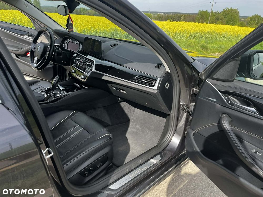 BMW Seria 5 530d Luxury Line - 4