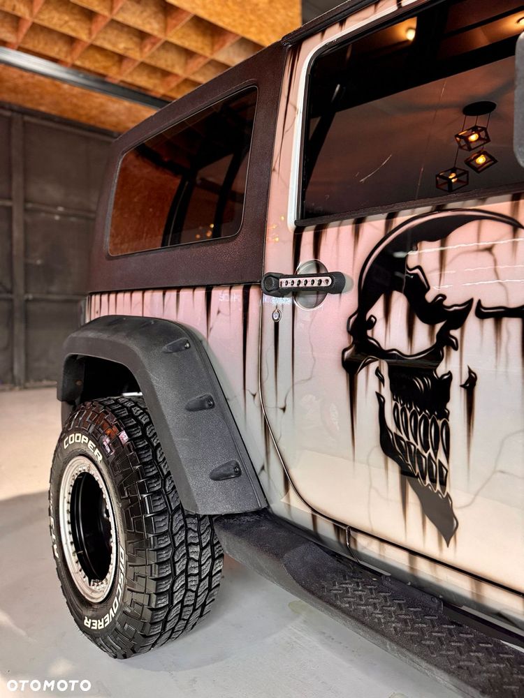 Jeep Wrangler 3.8 Sahara - 13
