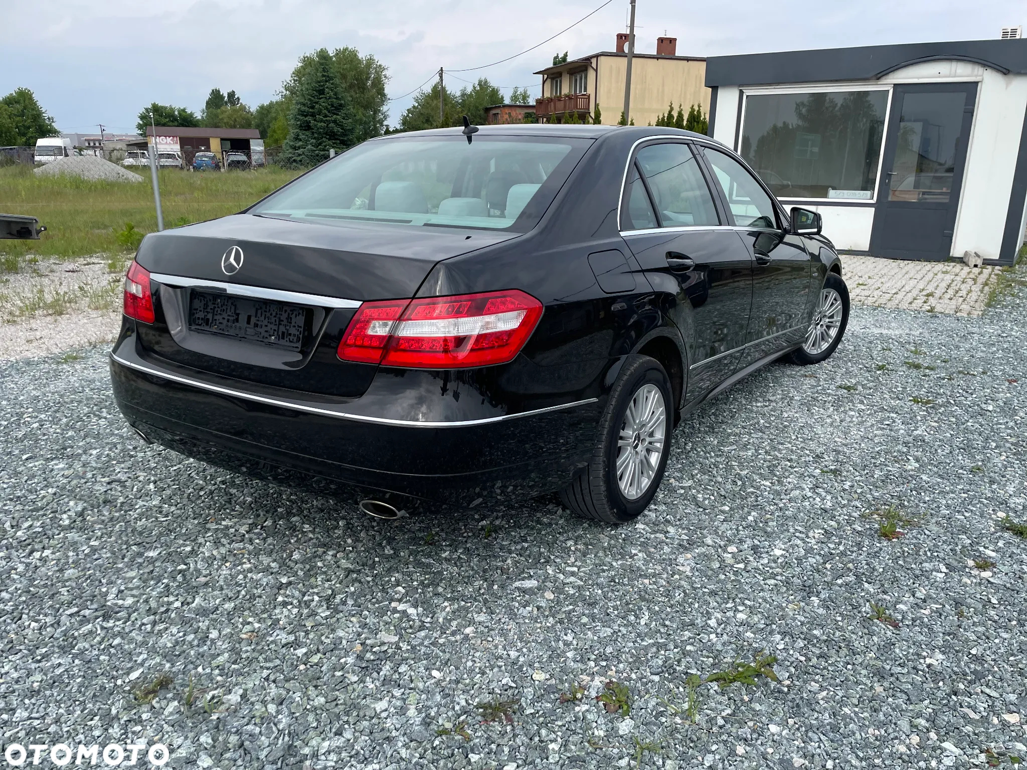 Mercedes-Benz Klasa E 350 CGI BlueEffICIENCY Avantgarde - 4