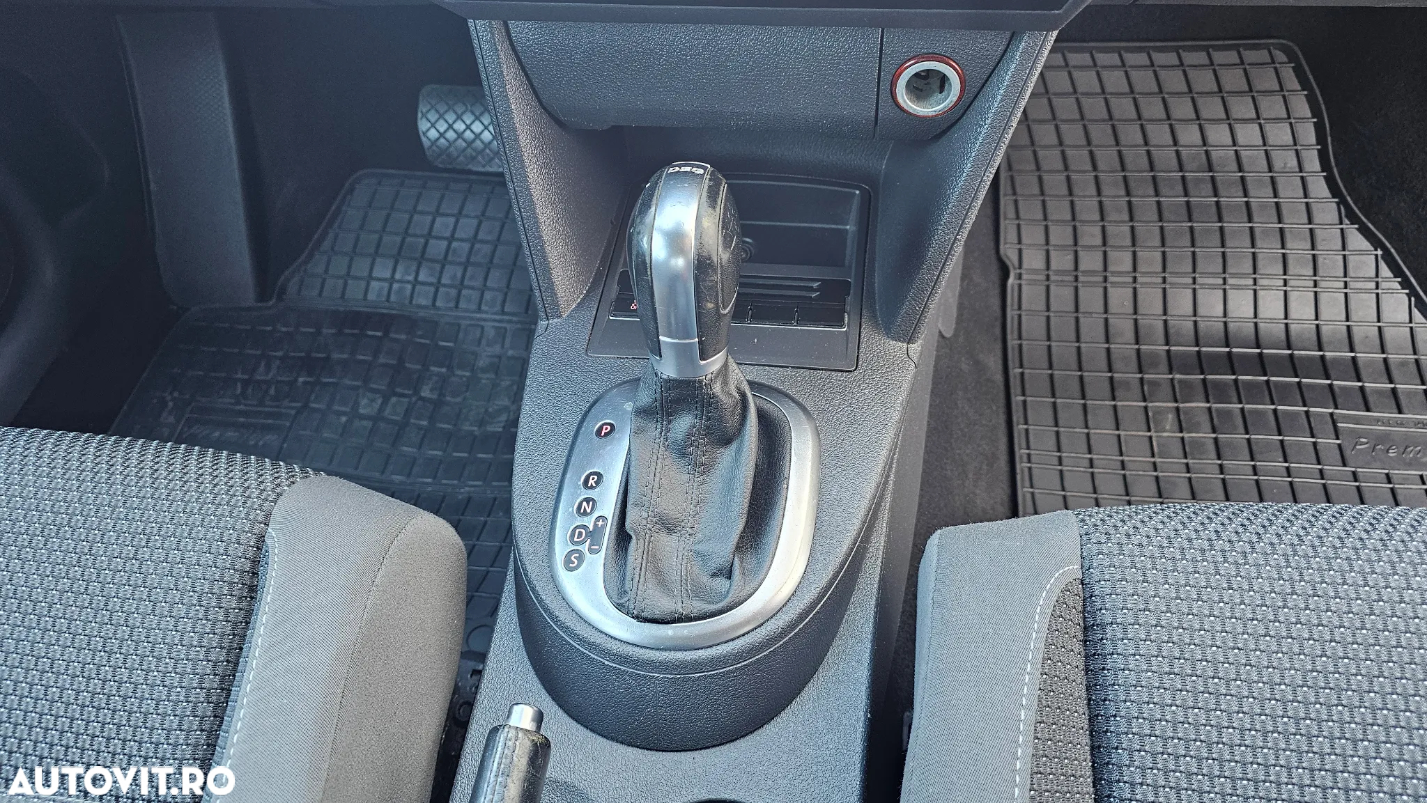 Volkswagen Touran 1.4 TSI DSG Highline - 16