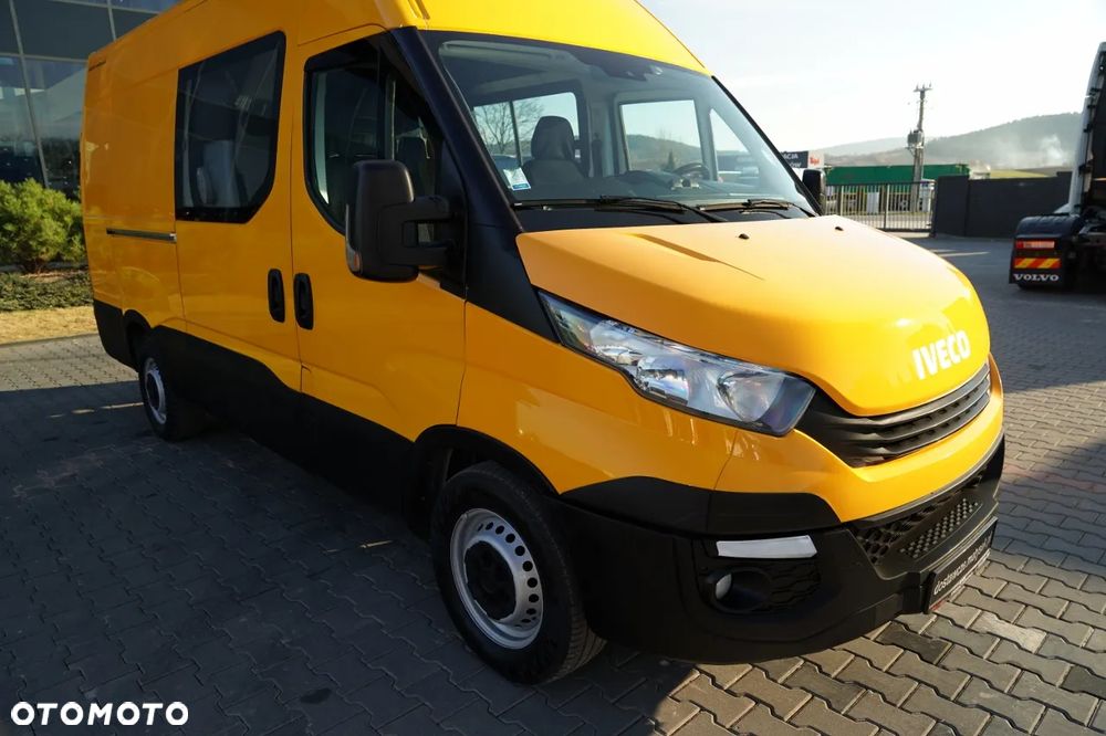 Iveco DAILY 35-140 / BRYGADÓWKA / 7 MIEJSC / BLASZAK / FURGON / SPROWADZONY - 10