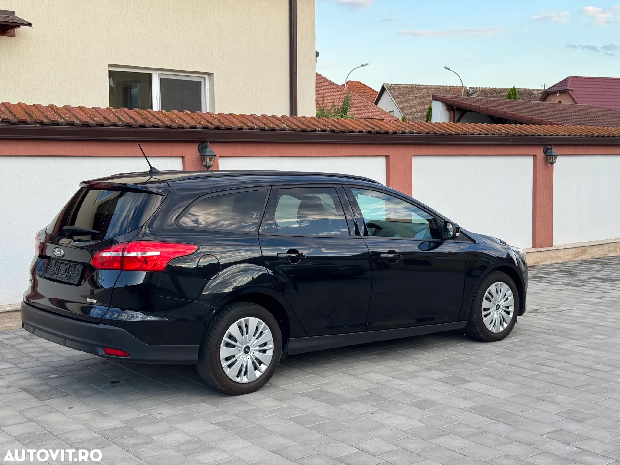 Ford Focus 1.0 EcoBoost 6MT MHEV Active - 12