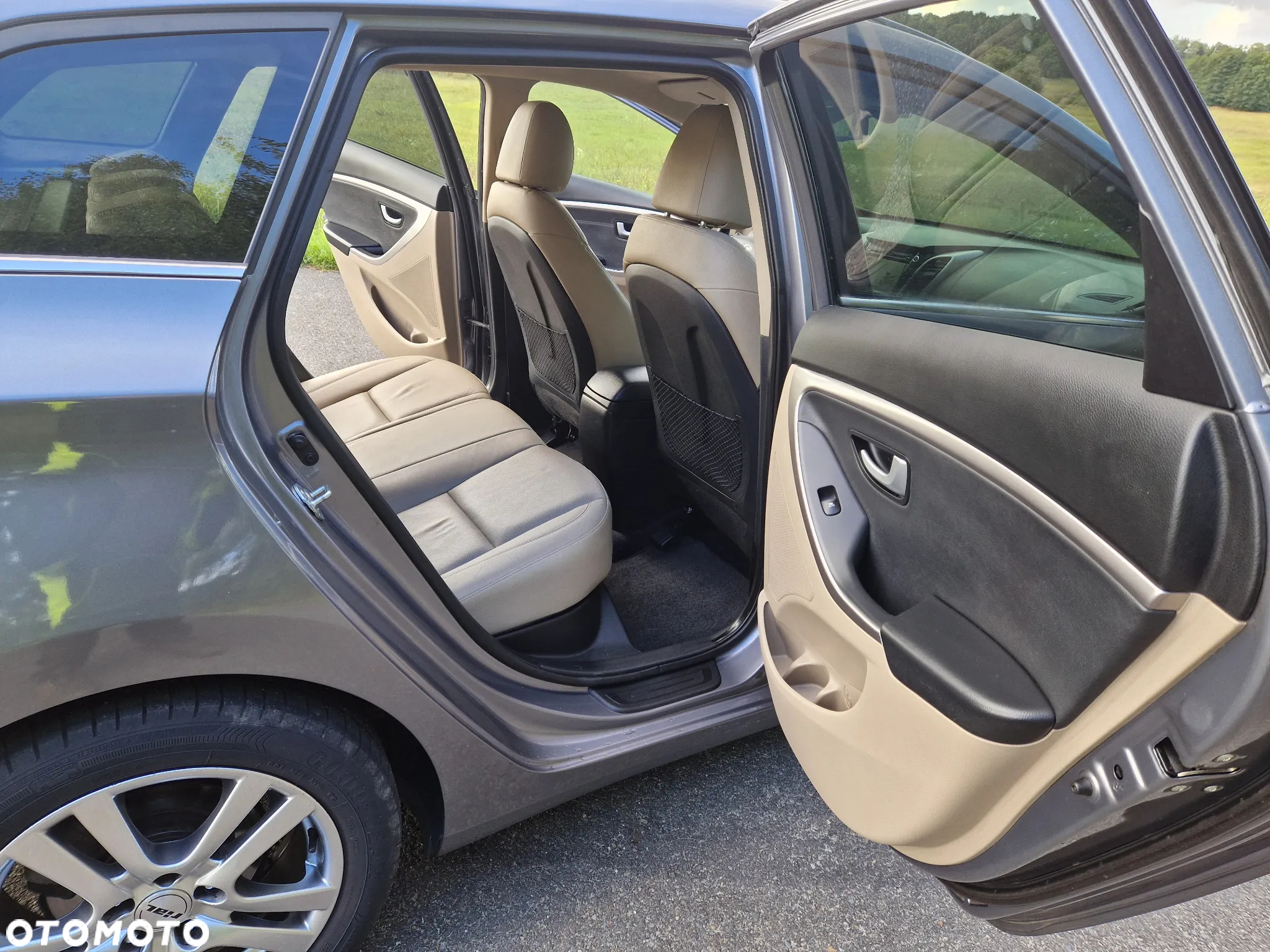 Hyundai i30 blue 1.6 CRDi Trend - 14