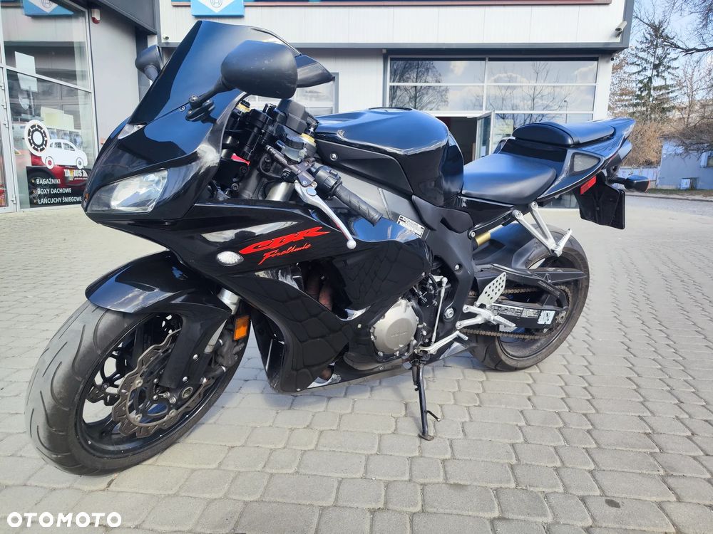 Honda CBR - 3