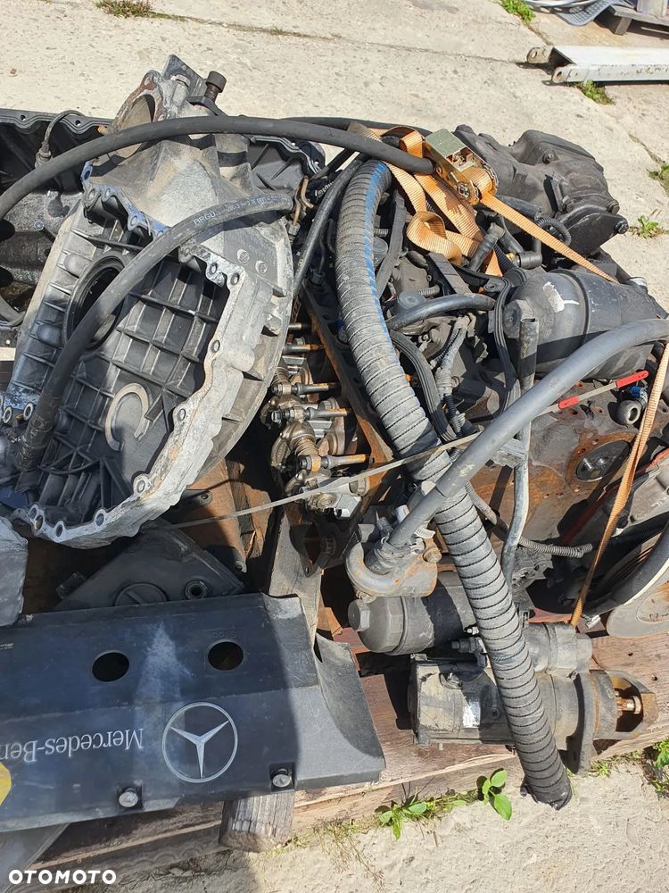 Silnik mercedesbenz 4 cylindrowy diesel - 4