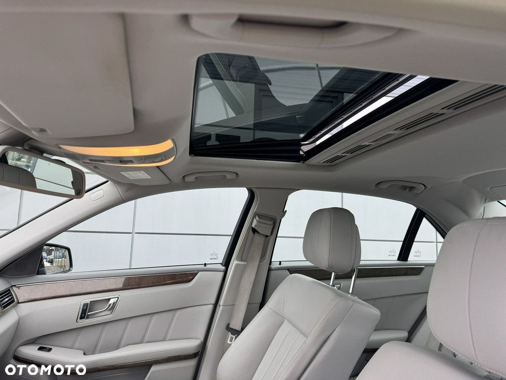 Mercedes-Benz Klasa E - 16
