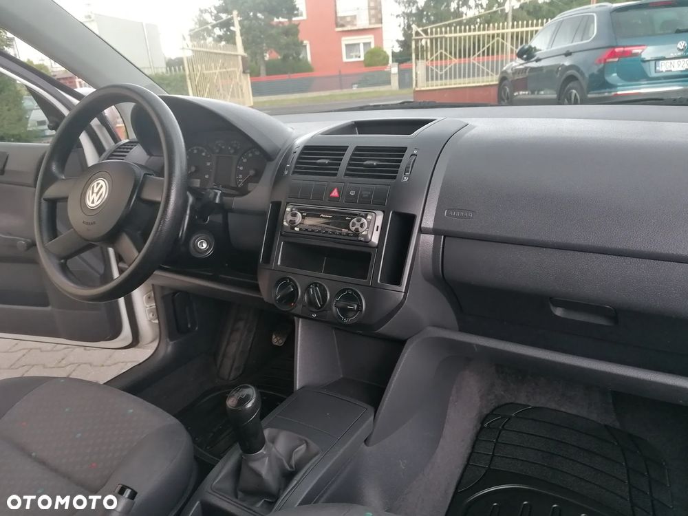 Volkswagen Polo - 19