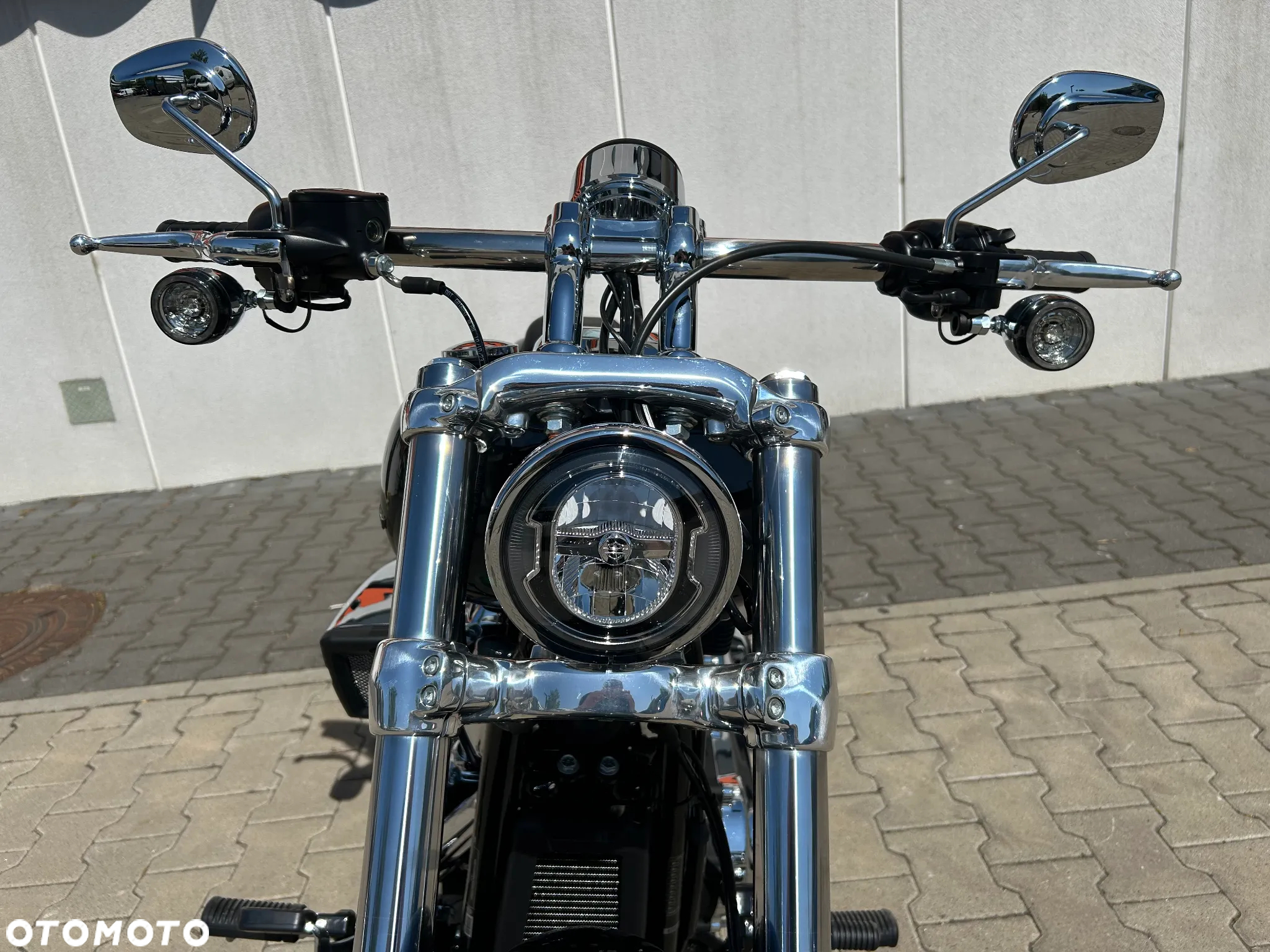 Harley-Davidson Softail Breakout - 9