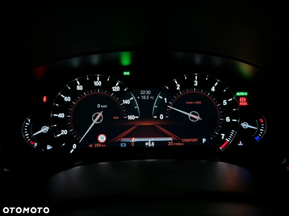 BMW Seria 5 530i xDrive Sport Line - 30