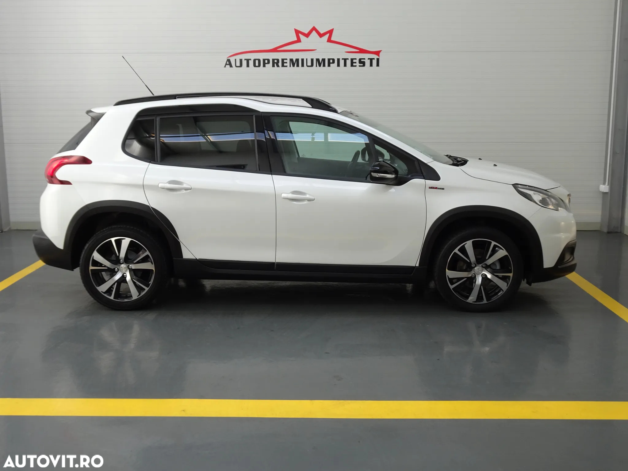 Peugeot 2008 1.2 L PureTech STT GT Line - 7