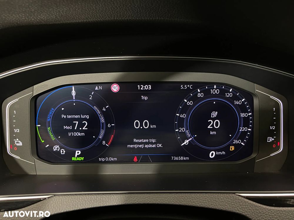 Volkswagen Passat - 29