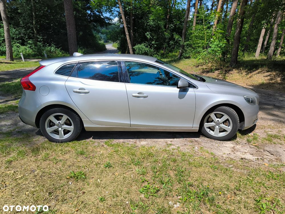 Volvo V40 D4 Drive-E Momentum - 25