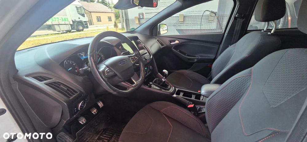 Ford Focus 1.5 EcoBoost STart-Stopp-System ST-LINE - 27