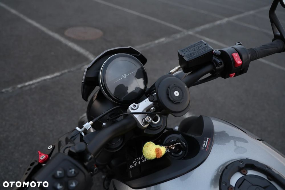 Triumph Trident - 15