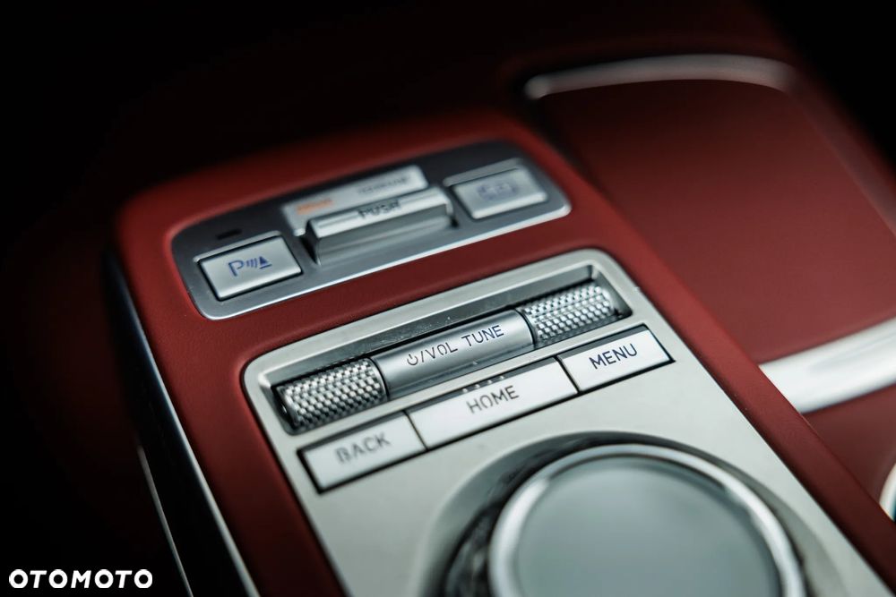 Genesis GV70 2.2 AWD AT8 Luxury Line - 23