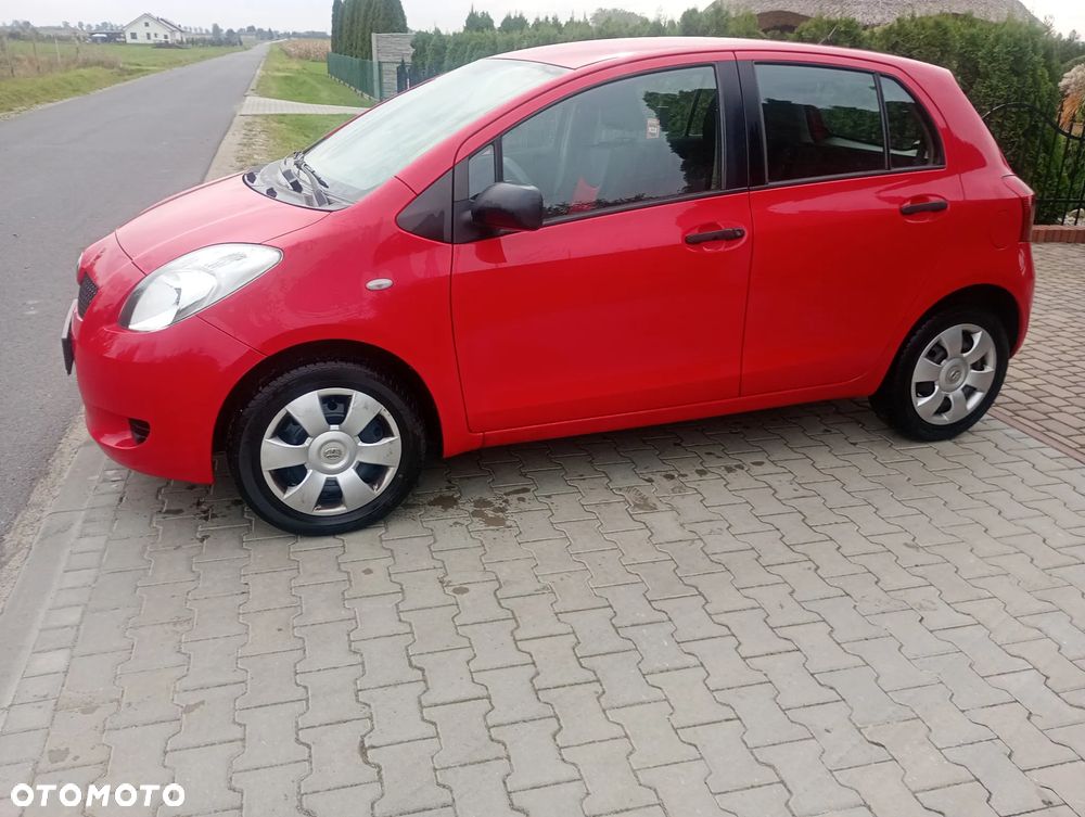 Toyota Yaris - 2