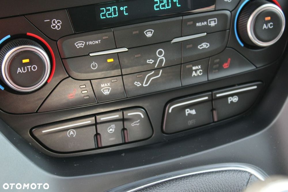 Ford Kuga - 27