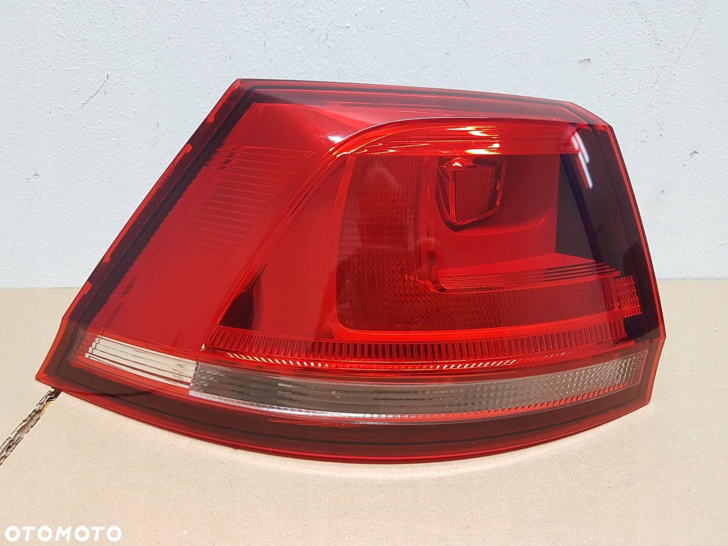 LAMPA TYŁ LEWA VW GOLF VII KOMBI 12-16 5G9 - 1