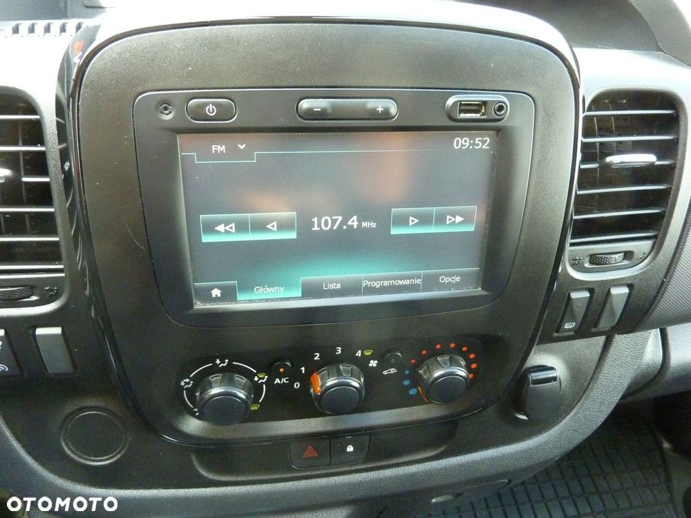 Opel Vivaro - 18