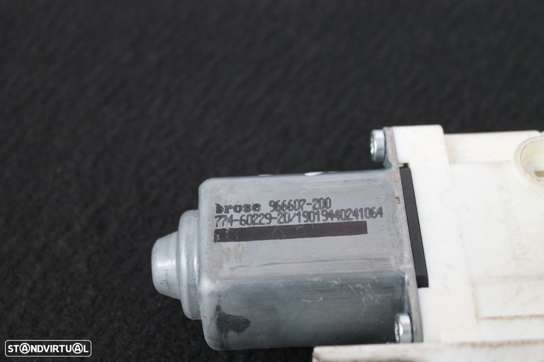 Motor Elevador Vidro Audi A4 - 3
