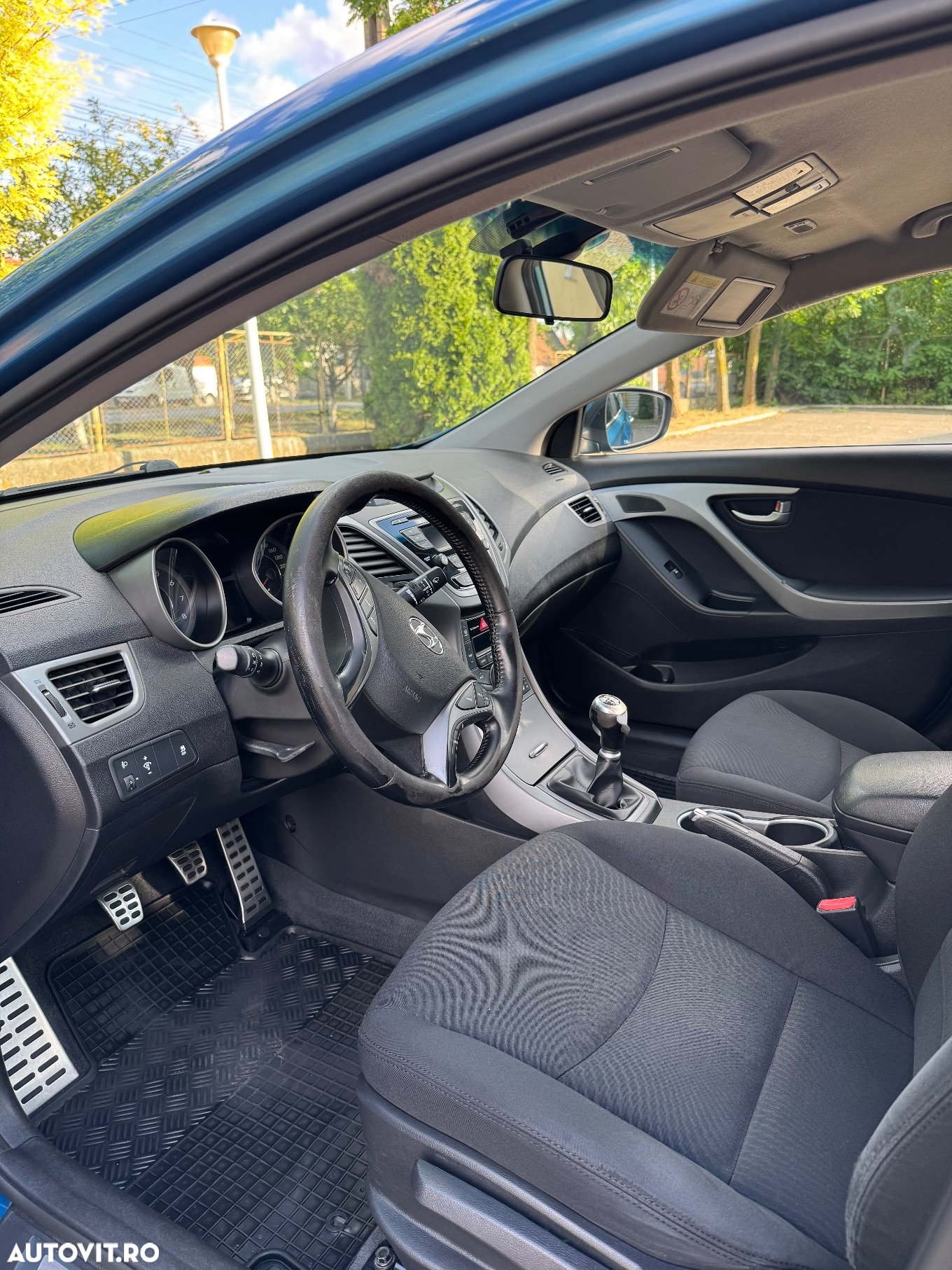 Hyundai Elantra 1.6 MPi - 3