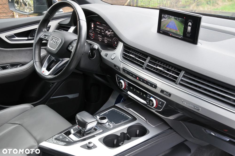 Audi Q7 - 30