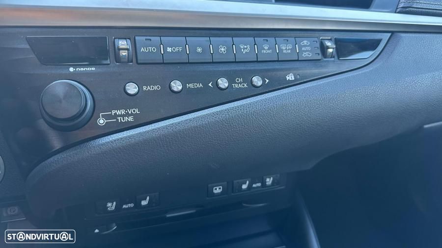 Lexus ES 300h Executive+ - 15