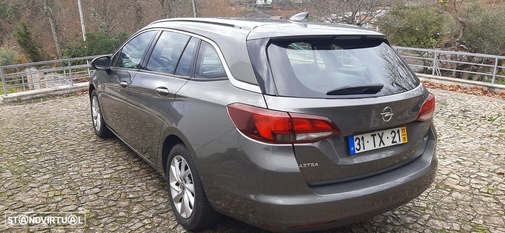 Opel Astra Sports Tourer 1.6 CDTi Executive S/S - 4
