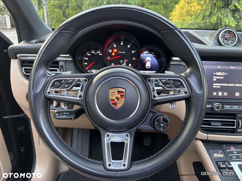 Porsche Macan - 31