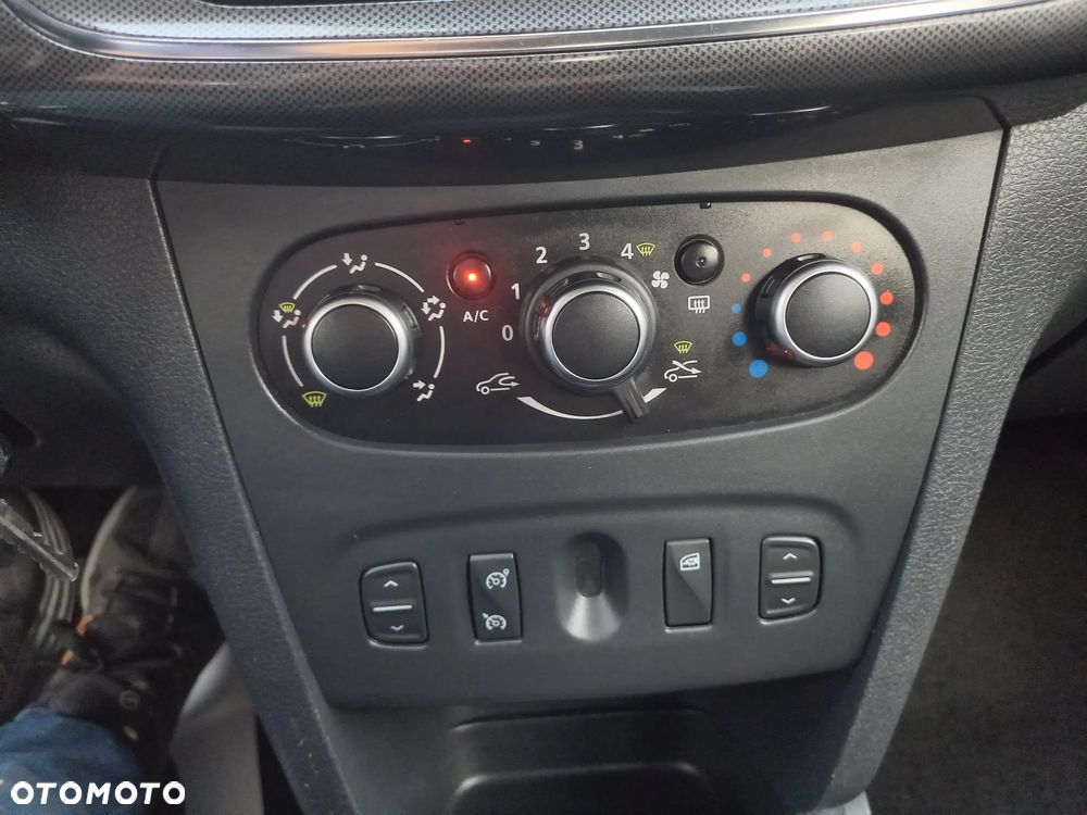 Dacia Sandero Stepway TCe 90 (S&S) Celebration - 29
