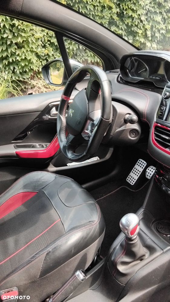 Peugeot 208 GTI 200 THP - 7
