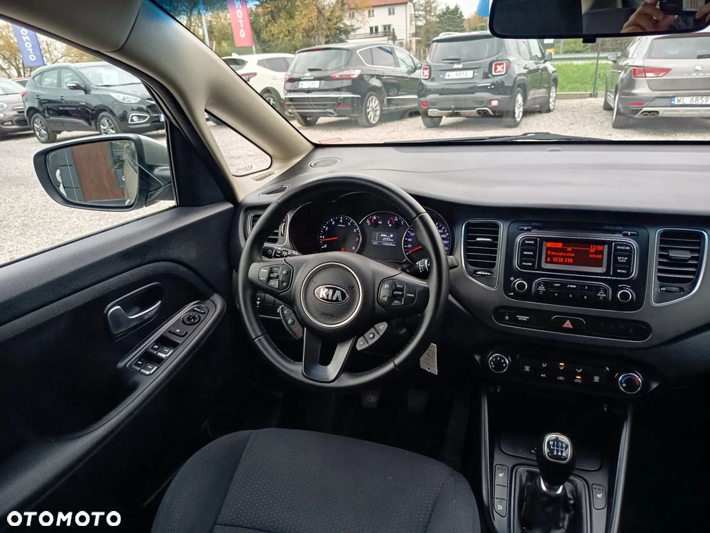 Kia Carens 1.6 GDI Fifa World Cup Edition - 19