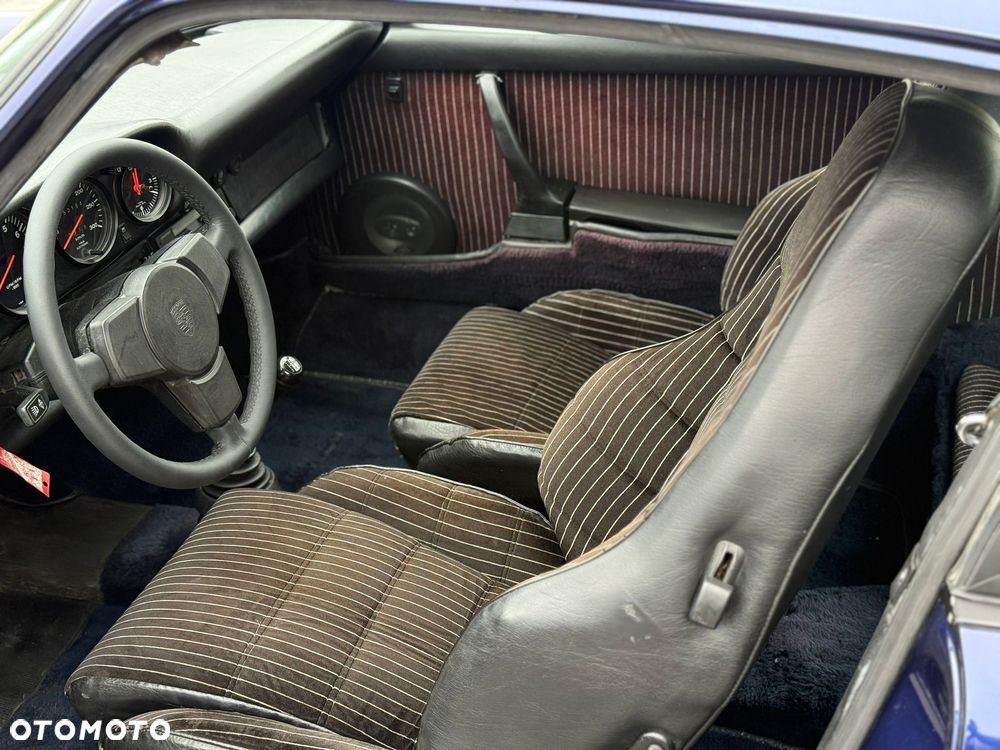 Porsche 911 - 17