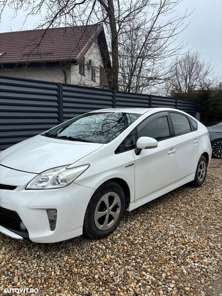 Toyota Prius 1.8 Dual VVT-i Luna - 2