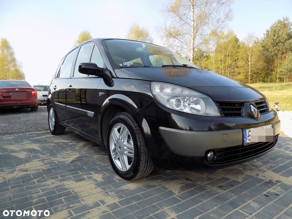 Renault Scenic 1.6 16V Luxe Privilege - 11
