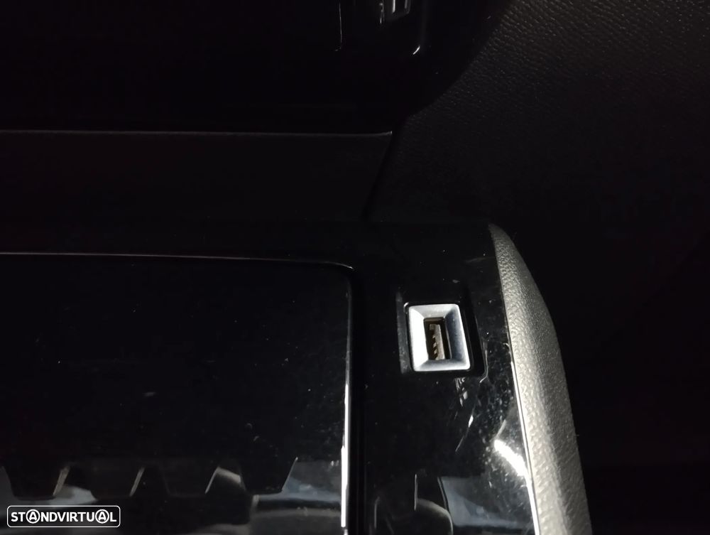 Peugeot 208 1.2 PureTech Allure Pack EAT8 - 37