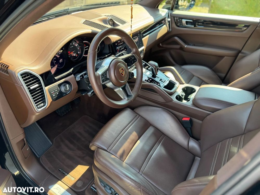 PORSCHE Cayenne 2022 — imagine 21