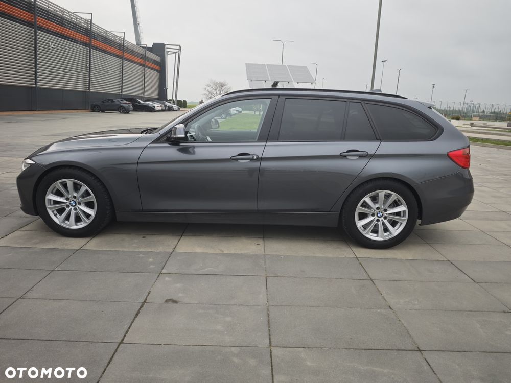 BMW Seria 3 320d Blue Performance Sport Line - 4